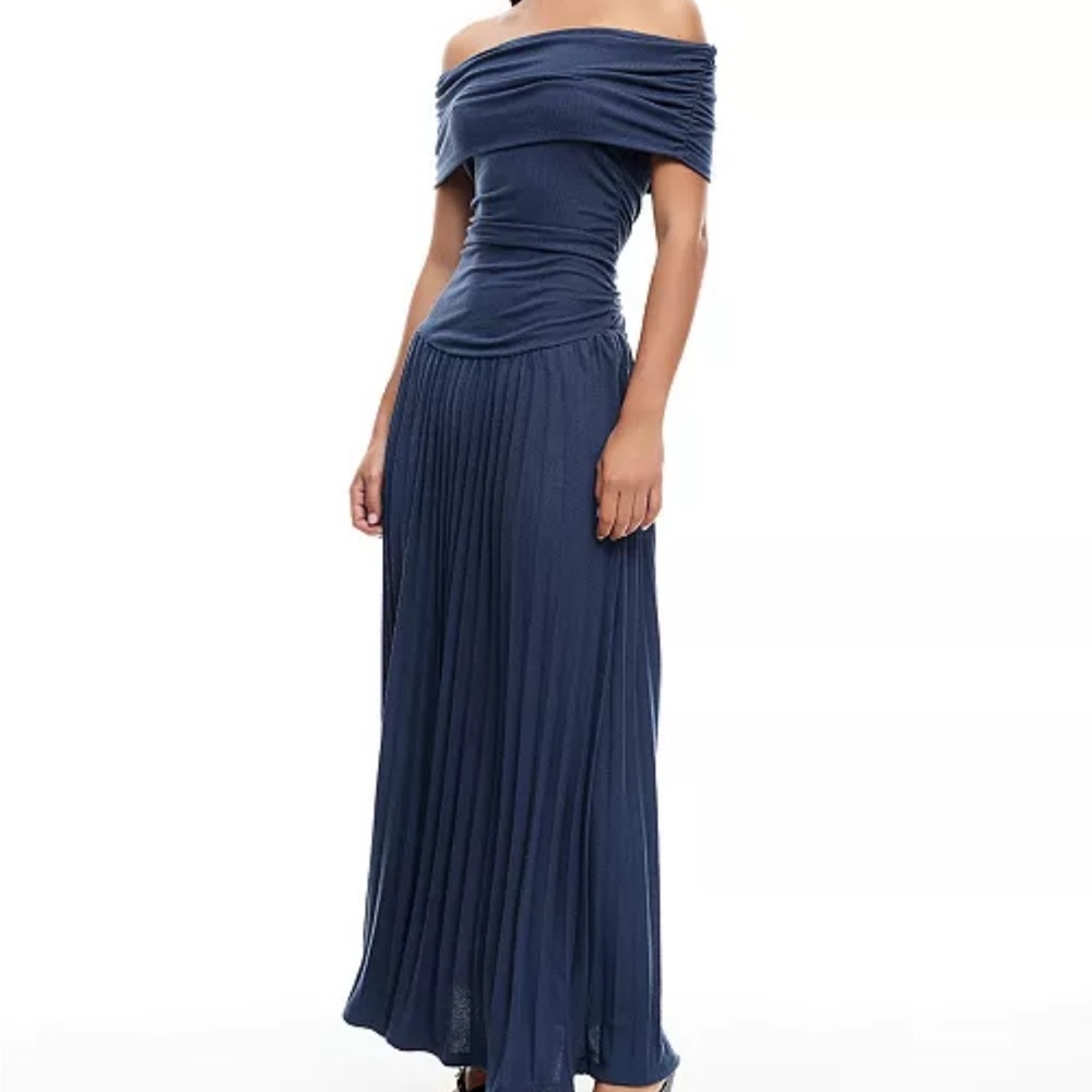 NWT Lioness Off Shoulder Navy Dress